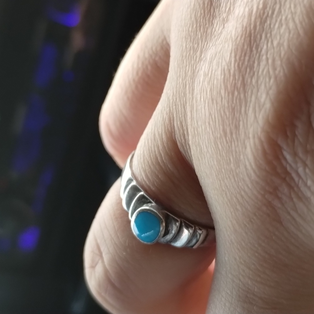 Sz 7 silver and turquoise ring